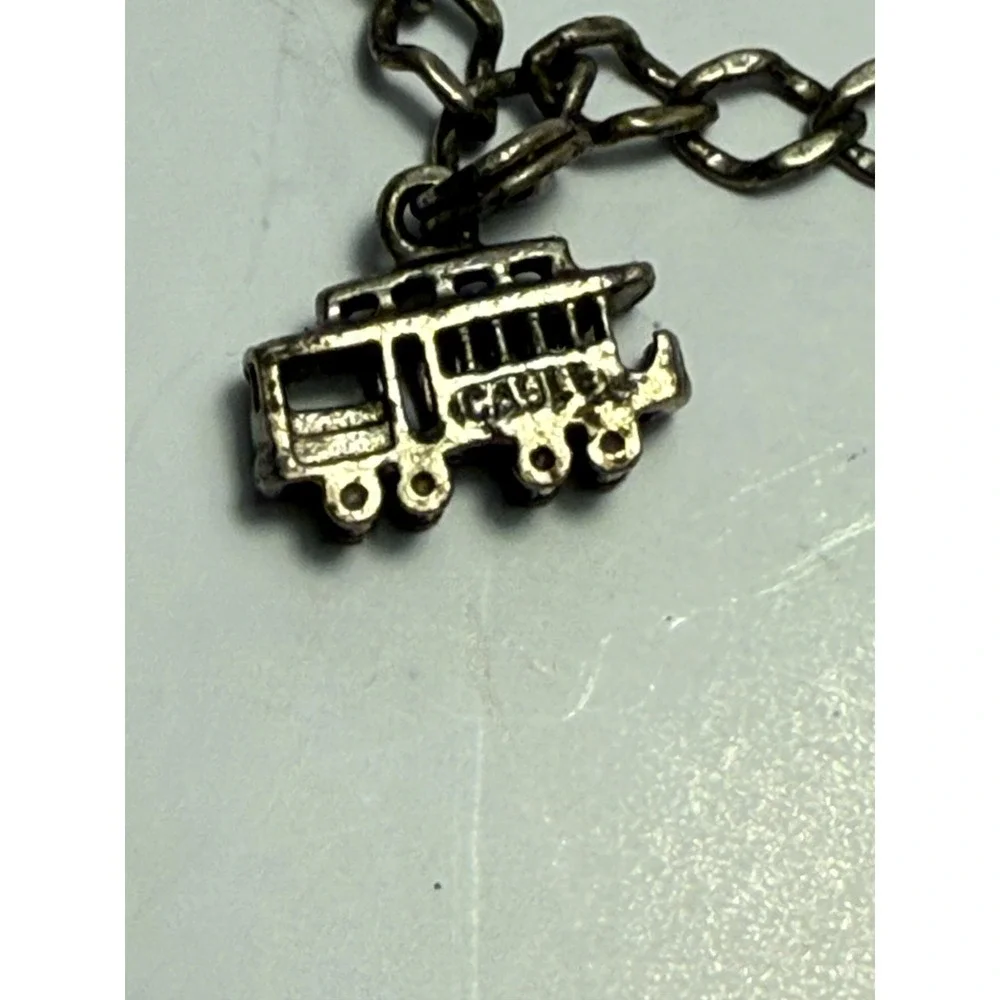 Gold Tone Chain Charm Bracelet Cable Car Trolley Travel Souvenir 5 Inch‎